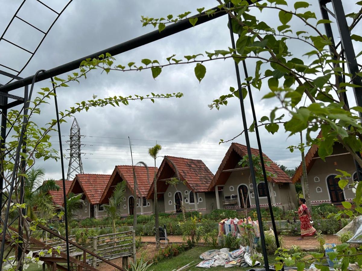 Hotel Arshinagar Shilpogram Kalkuta Zewnętrze zdjęcie