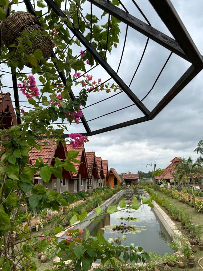 Hotel Arshinagar Shilpogram Kalkuta Zewnętrze zdjęcie